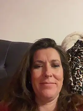 Lwhite1 online show from April 22, 10:51 pm