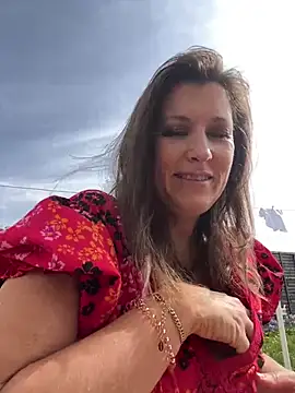 Lwhite1 online show from April 26, 1:53 pm