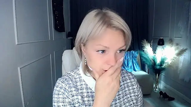 Snapshot of Juarnea chatting on September 9, 2:06 pm Juarnea online show from September 9, 2:06 pm