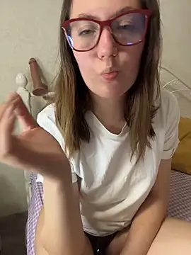 BeatriceTender online show from April 25, 4:15 pm