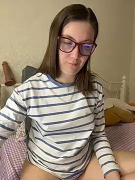 BeatriceTender online show from April 11, 6:22 pm