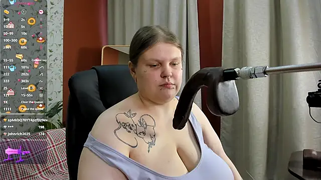 AuroraDemoni online show from April 26, 1:42 pm