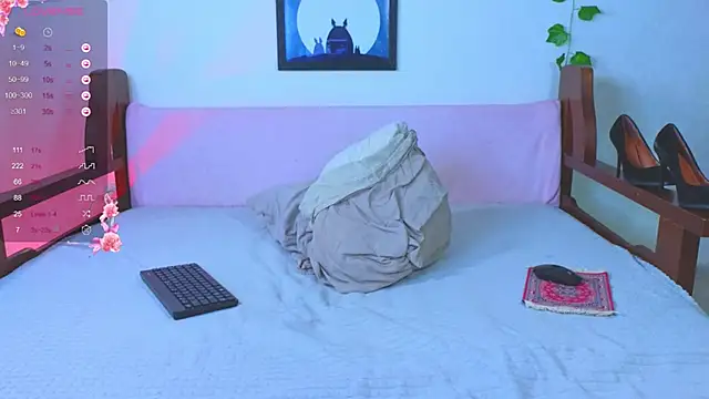 BladeNeon online show from April 25, 5:32 am