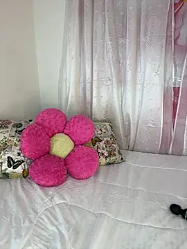 nashi ra online show from June 18, 6:13 pm