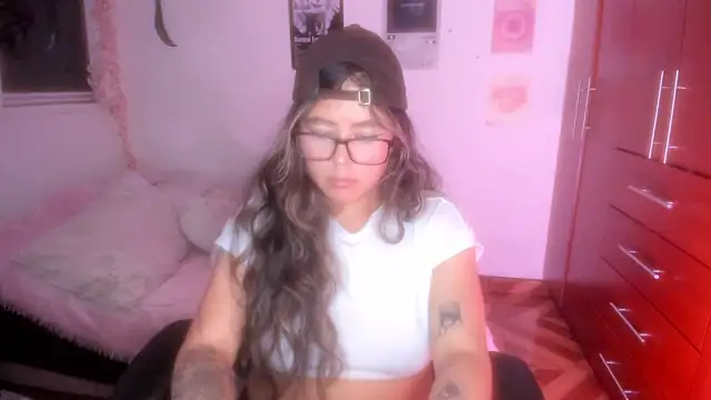 StephaniFox online show from January 14, 12:48 am