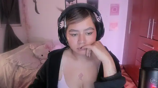 StephaniFox online show from March 8, 2:04 am