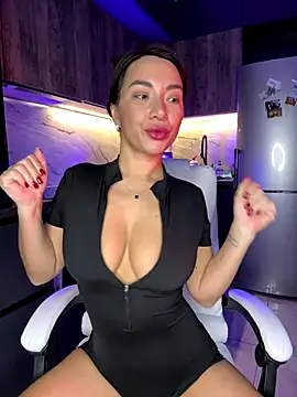 Snapshot of Melisa_Ester chatting on October 17, 4:43 pm Melisa Ester online show from October 17, 4:43 pm