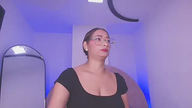 vale ross  online show from April 26, 3:04 am