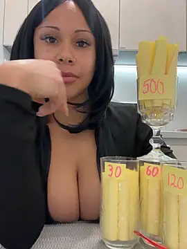 HaileyDiana online show from April 23, 4:20 pm