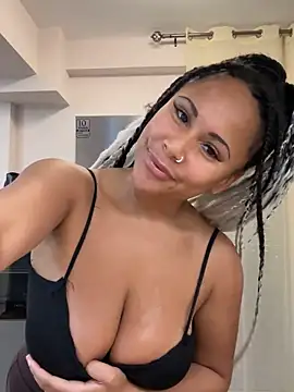 HaileyDiana online show from November 2, 1:47 pm