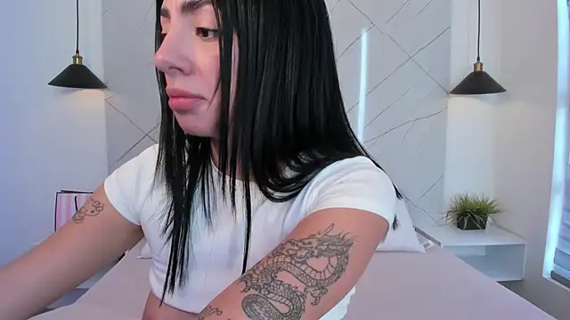 ANTONELLA  ROUSE  online show from November 22, 8:33 pm