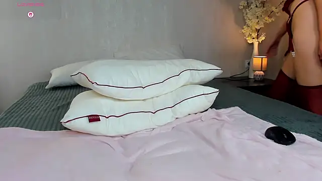 Erika Carpenter online show from June 14, 2:24 am