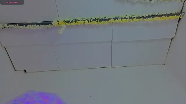 KilyetVera3x online show from November 10, 6:19 am