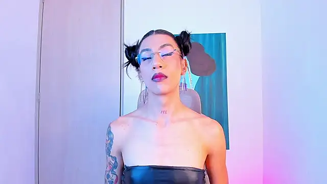 sofiaa grey  online show from April 21, 4:03 pm