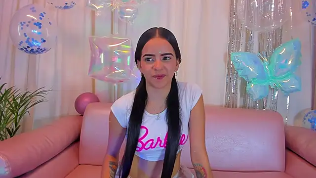 emilyclay 1 online show from April 30, 2:44 pm