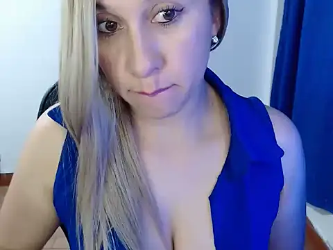 Dana idagiraldo37 online show from January 6, 8:23 pm