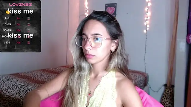 MitchWilson1 online show from October 29, 12:04 am