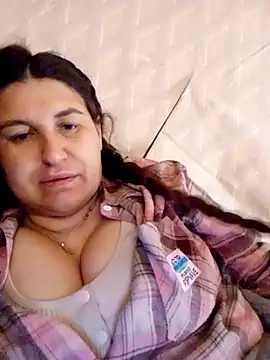 BlackVBarbie online show from April 10, 11:05 am