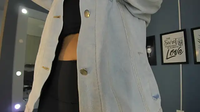 PaulinaDuarte online show from April 21, 11:50 am