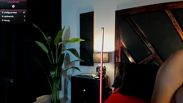 EmiliWilliams online show from April 25, 12:13 am