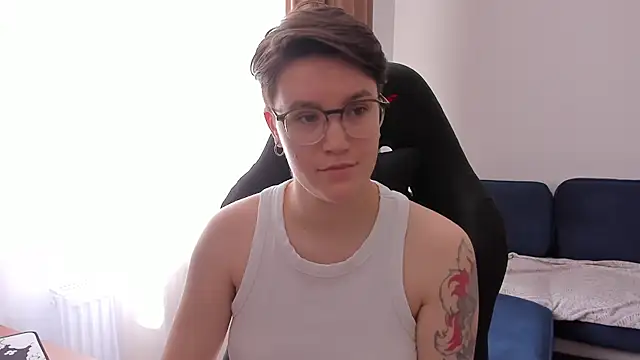 JessieFlower online show from June 13, 8:45 am