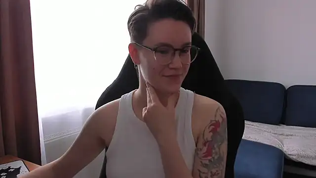 JessieFlower online show from May 30, 7:39 am