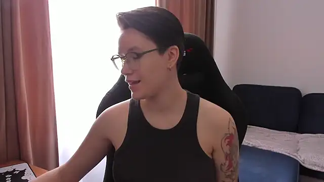JessieFlower online show from May 9, 8:38 am
