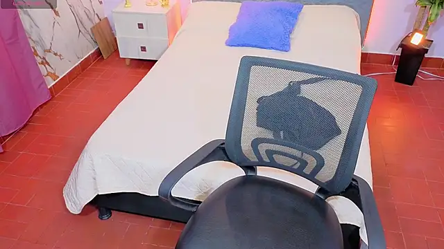 Lana stone  online show from January 16, 4:41 am