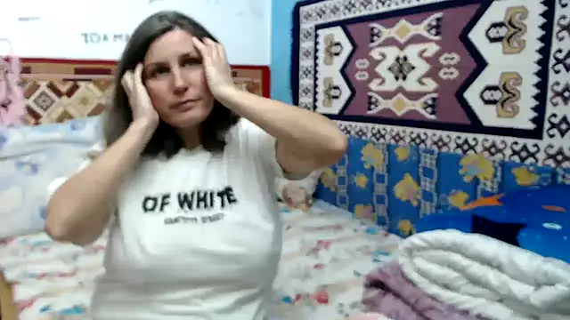 Snapshot of AdelineBlueEyes chatting on October 15, 9:56 am AdelineBlueEyes online show from October 15, 9:56 am