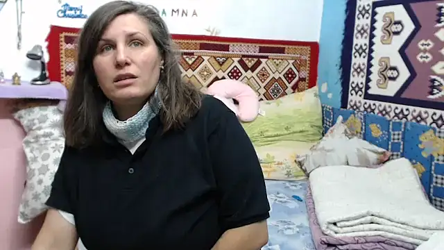Snapshot of AdelineBlueEyes chatting on October 6, 7:36 am AdelineBlueEyes online show from October 6, 7:36 am