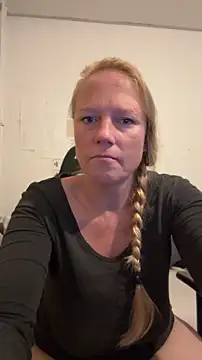 MoniqueLaFee online show from July 27, 2:30 am