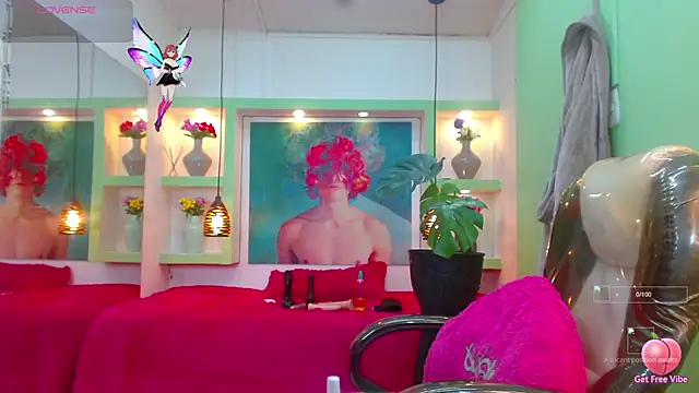 lorenapinto online show from December 3, 1:30 am