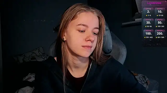 candy maggie online show from October 31, 6:01 pm