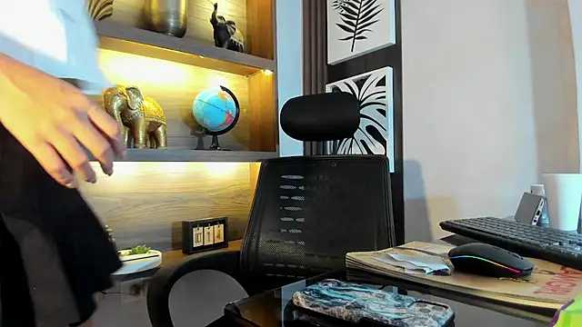 Ninakravis online show from October 14, 8:33 pm