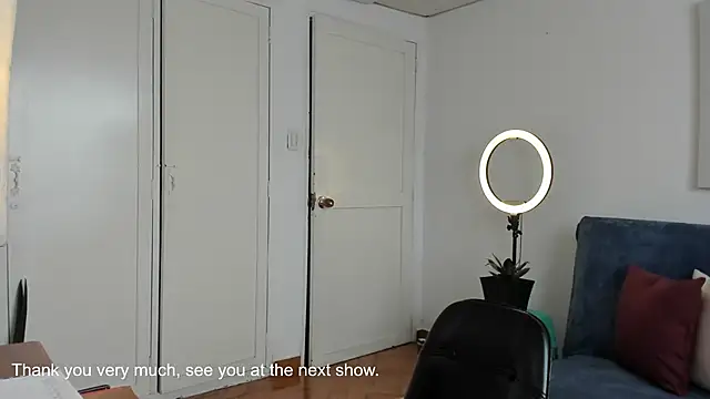 cuddlingbunny online show from November 3, 2:10 pm