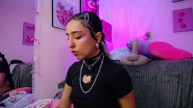 MaveParks  online show from March 25, 11:46 am