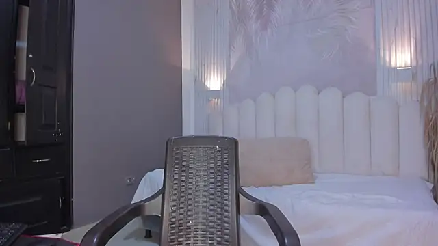 NastassjaCandy online show from April 24, 7:38 pm