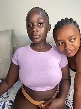 Favoritegirl1 online show from October 18, 12:46 am