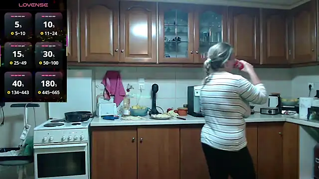 JennaDeluxe online show from April 23, 4:53 pm