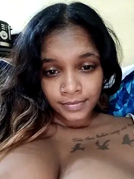 Indianqueen03 online show from April 24, 9:17 pm