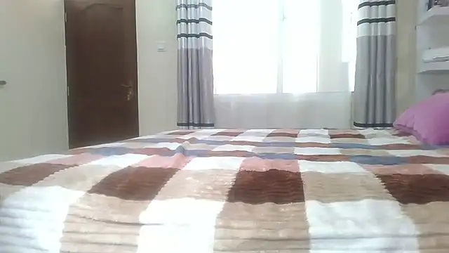 Snapshot of Fine_assie chatting on September 20, 9:40 am Fine assie online show from September 20, 9:40 am