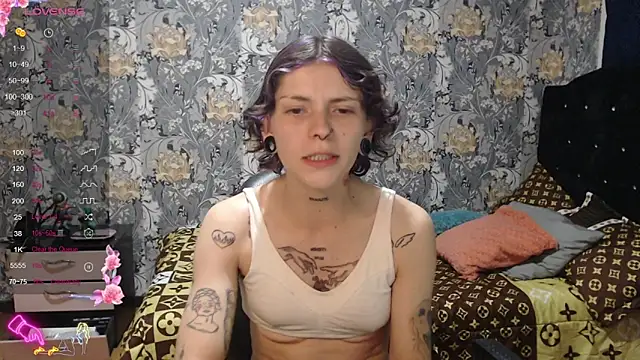 pretty cristal69 online show from April 25, 2:14 am