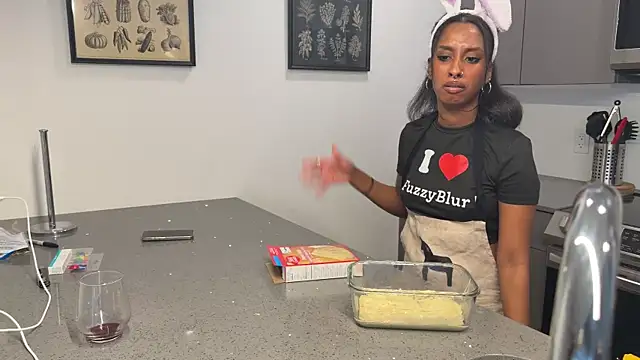 Your Paris online show from April 5, 8:41 pm