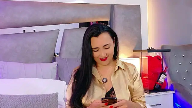 Evangeline Taylorr online show from November 11, 7:22 pm