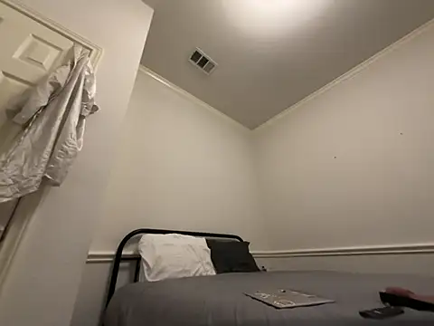 magicalc00ch online show from April 22, 3:09 pm