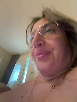 casalinga88 online show from February 20, 6:37 am