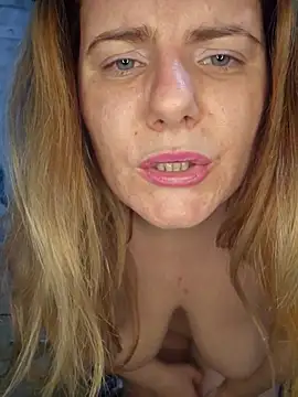 KarlyGray10 online show from March 18, 9:36 am