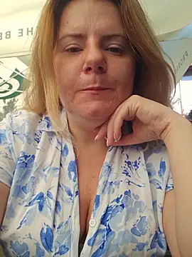 KarlyGray10 online show from June 10, 6:34 am