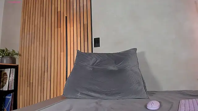 honeyhot69   online show from January 11, 12:10 pm