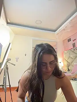 Snapshot of Brenda_Garcia chatting on October 9, 8:24 pm Brenda Garcia online show from October 9, 8:24 pm